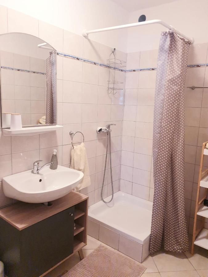 Sali Modern Seaview Apartment Номер фото