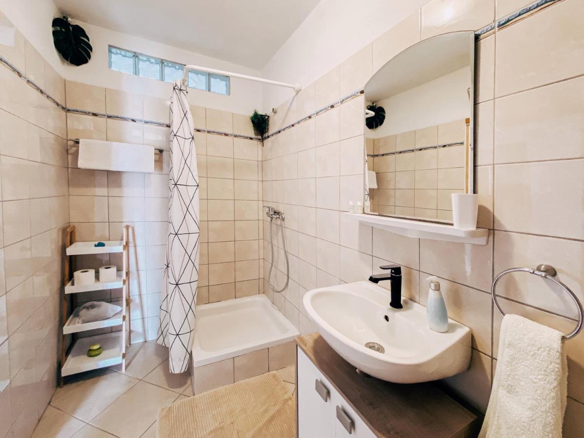 Sali Modern Seaview Apartment Екстер'єр фото