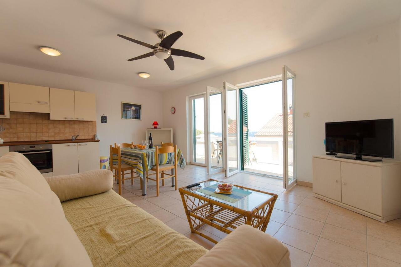 Sali Modern Seaview Apartment Екстер'єр фото